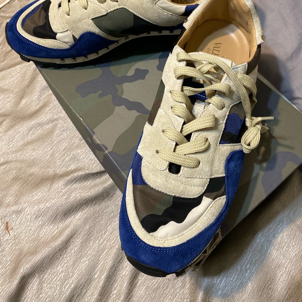 Authentic Valentino sneakers men’s 10 1/2